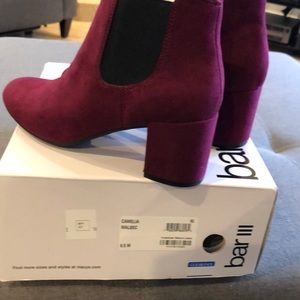 Bran new with box Camelia Malbec Bar |||